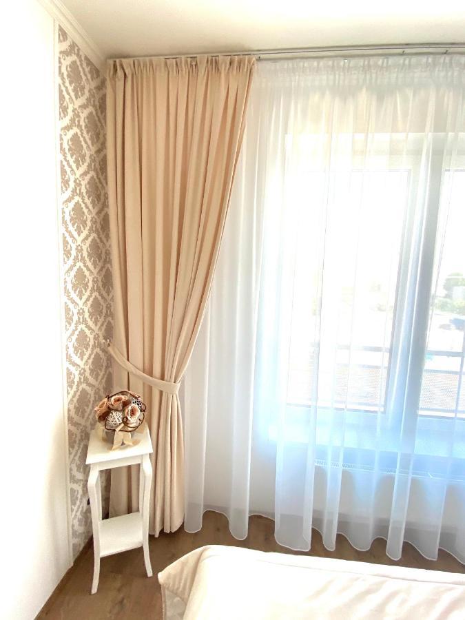 Die Oase - Luxurious Apartment Near The City Center With Free Parking Pressburg Exterior foto