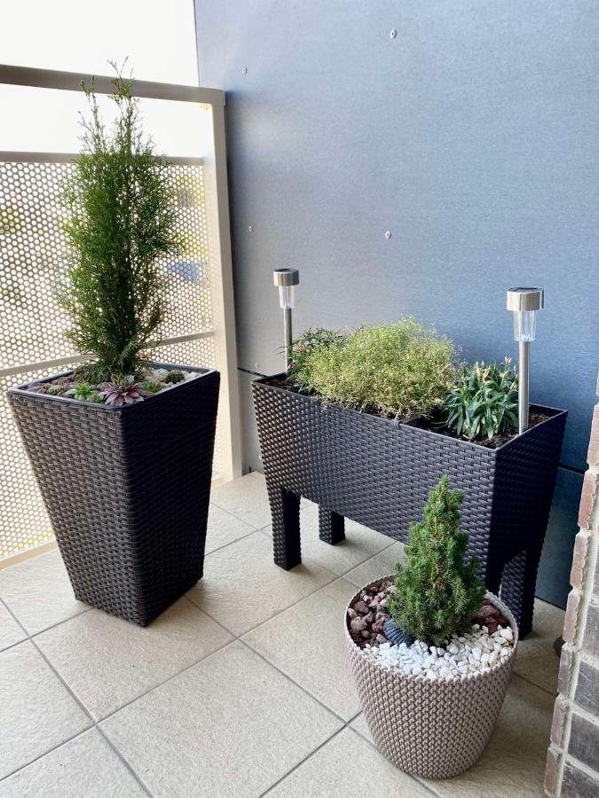Die Oase - Luxurious Apartment Near The City Center With Free Parking Pressburg Exterior foto